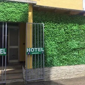Hotel Orange, Tirana